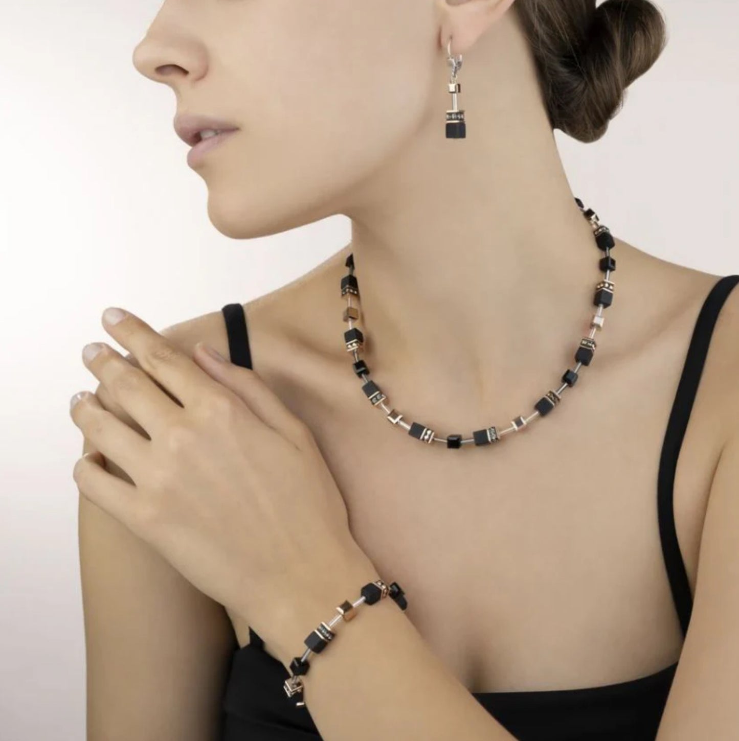 GEO CUBE ROSE GOLD AND ONYX EARRINGS 4018/20_1300